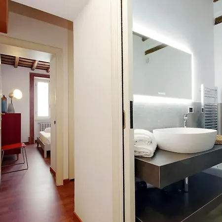 Ych-farnese Charme * Rome