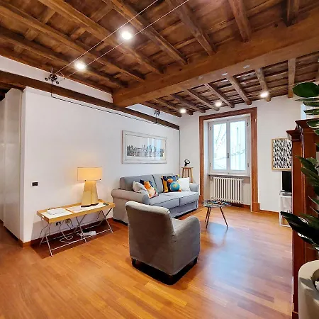 Apartment Ych-farnese Charme *